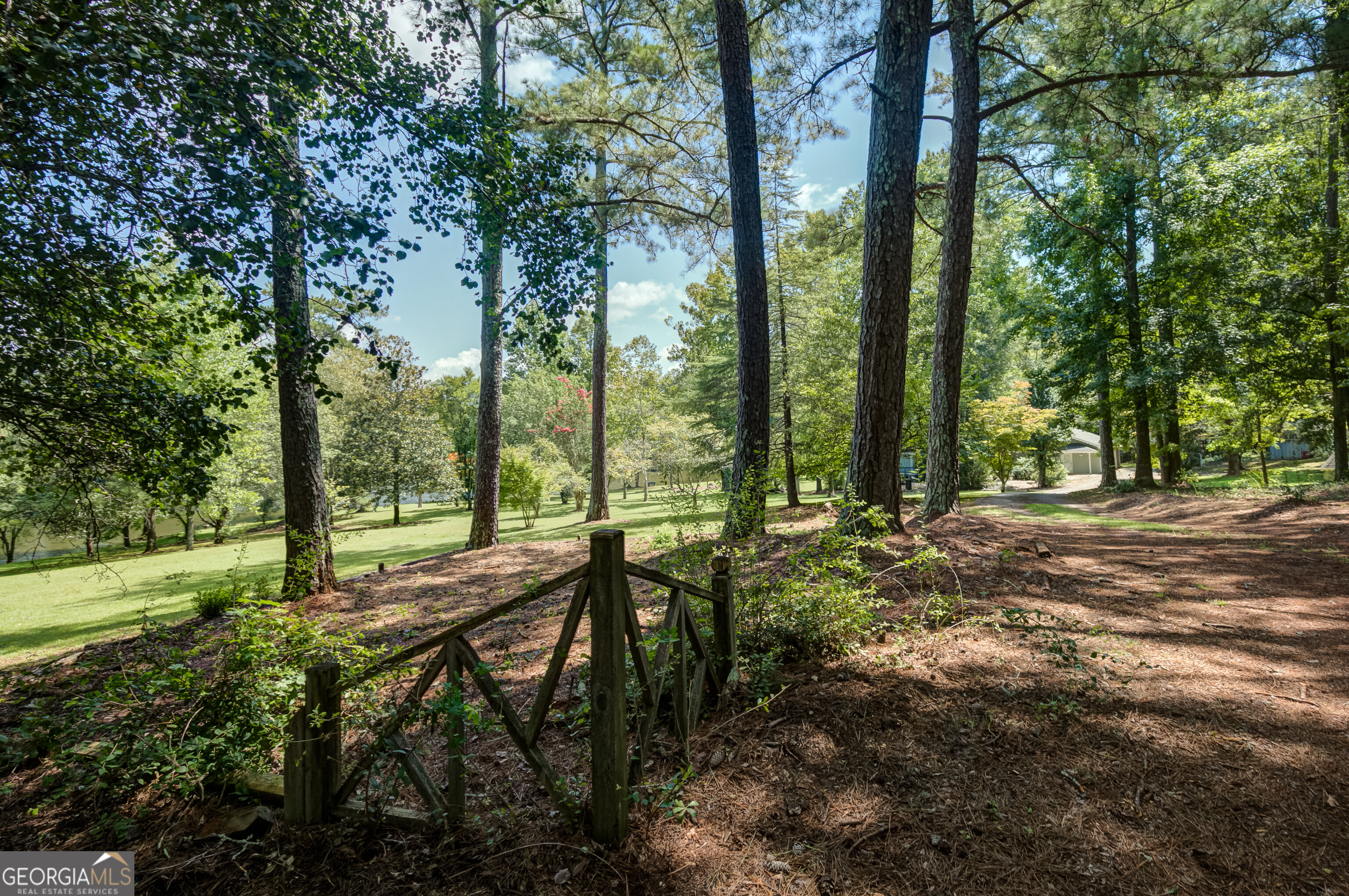 215 Wessmanor Drive Property Photo 47