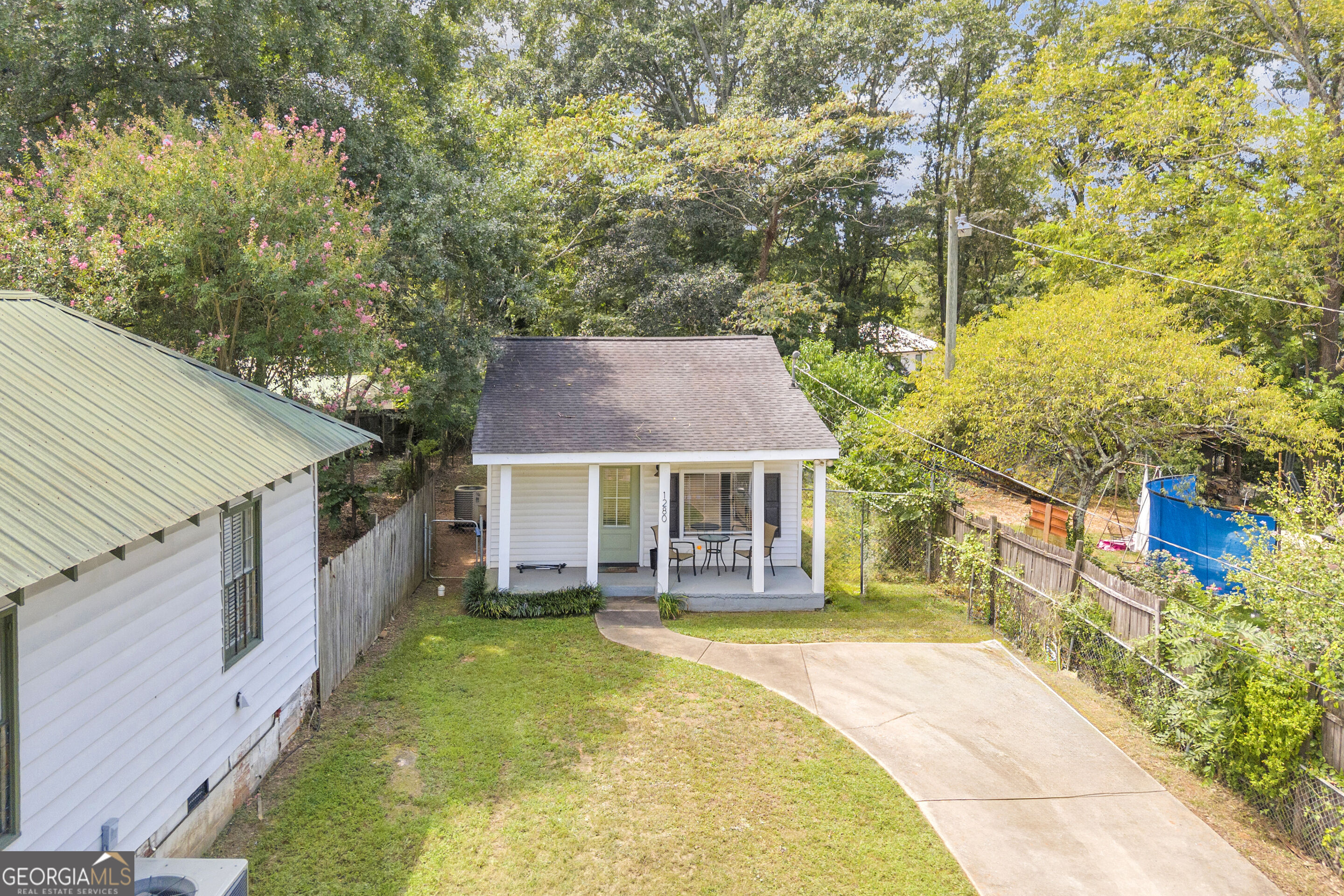 1280 E Broad Street Property Photo 3