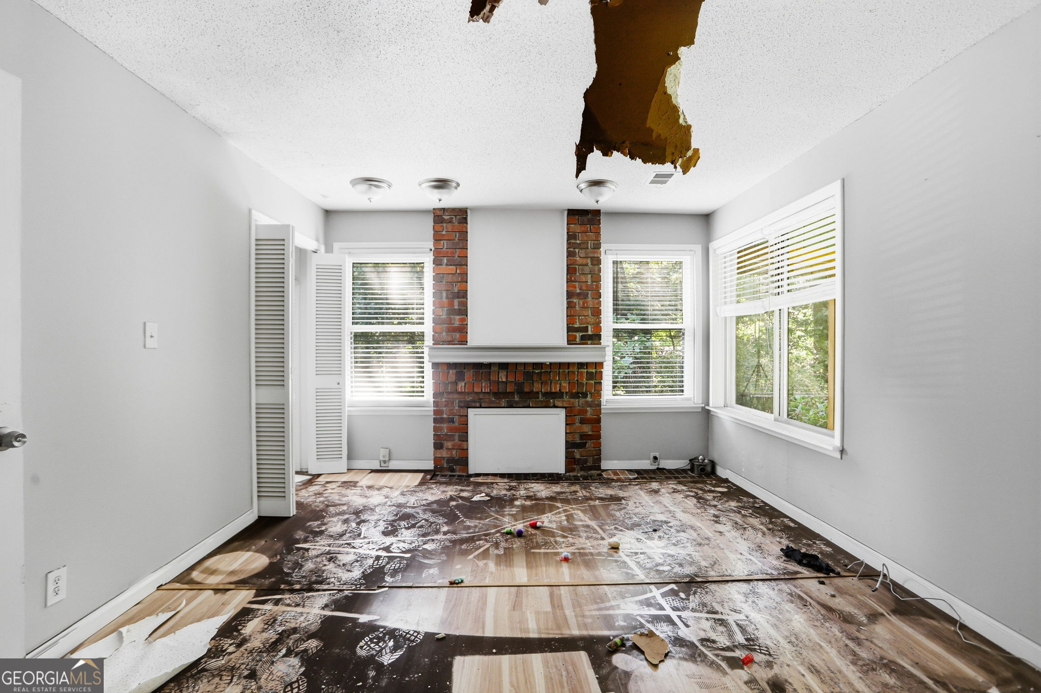 2668 Royal Oak Court Property Photo 6