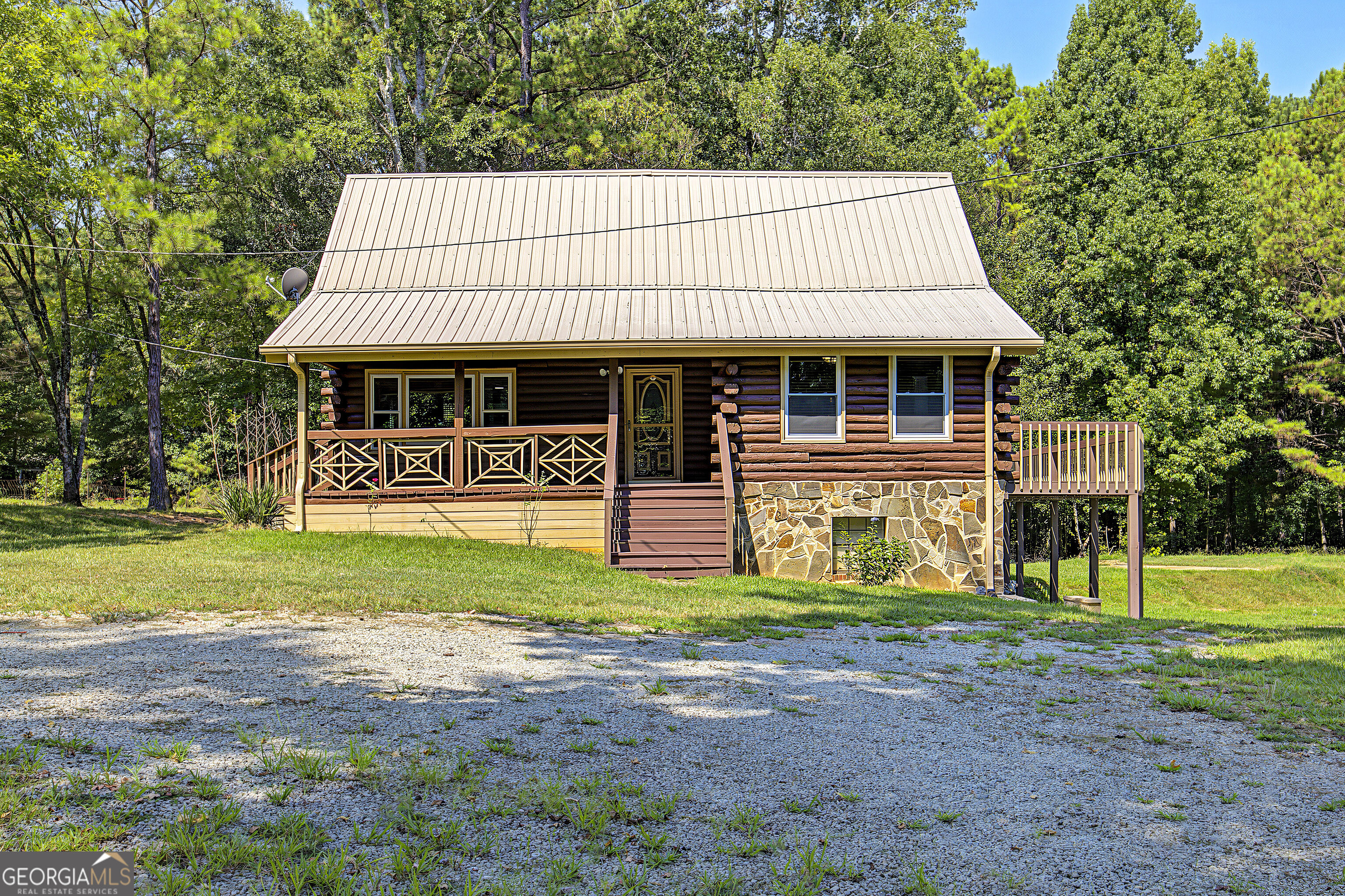 2374 Gresham Road Property Photo 1