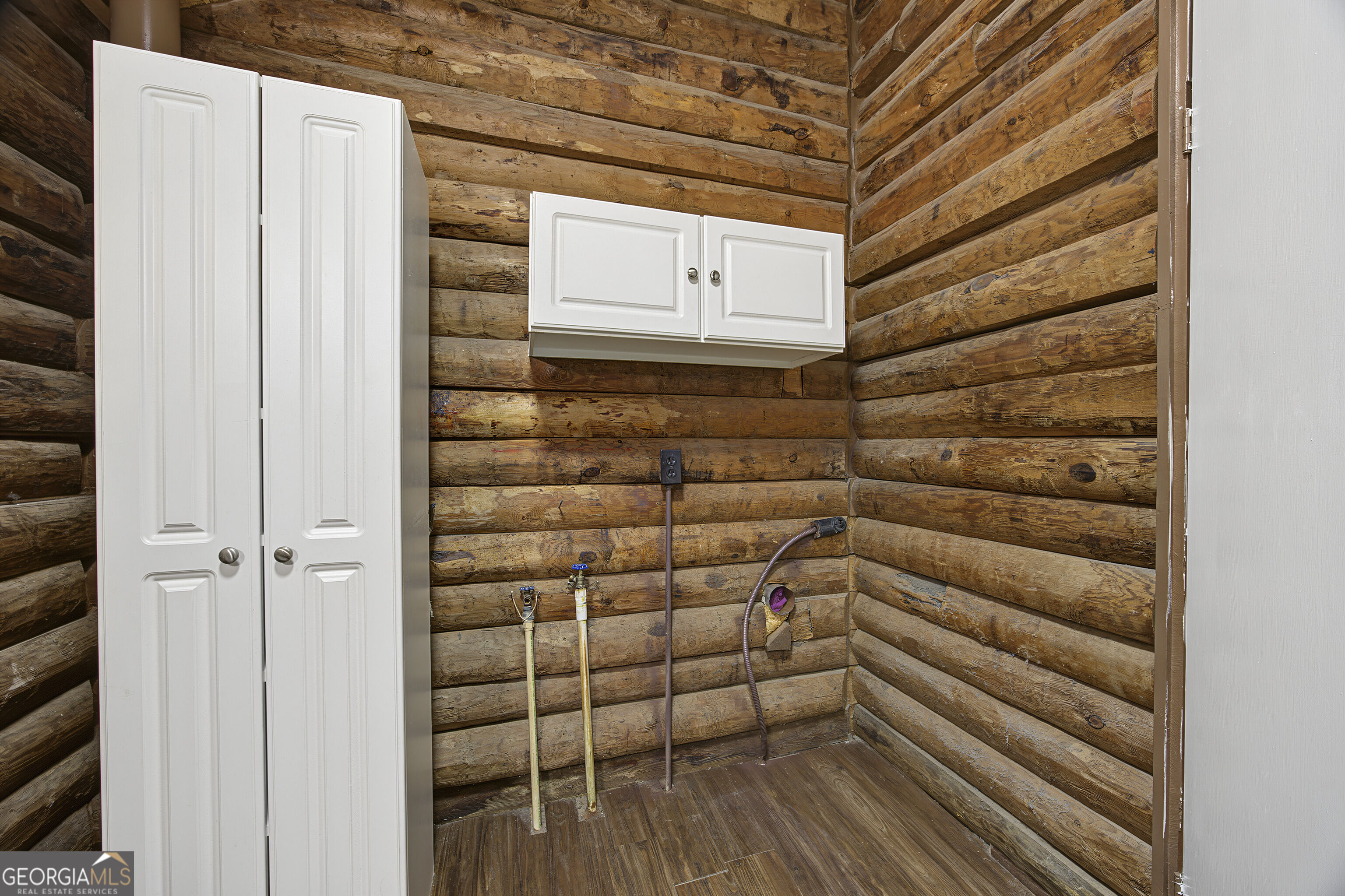2374 Gresham Road Property Photo 9