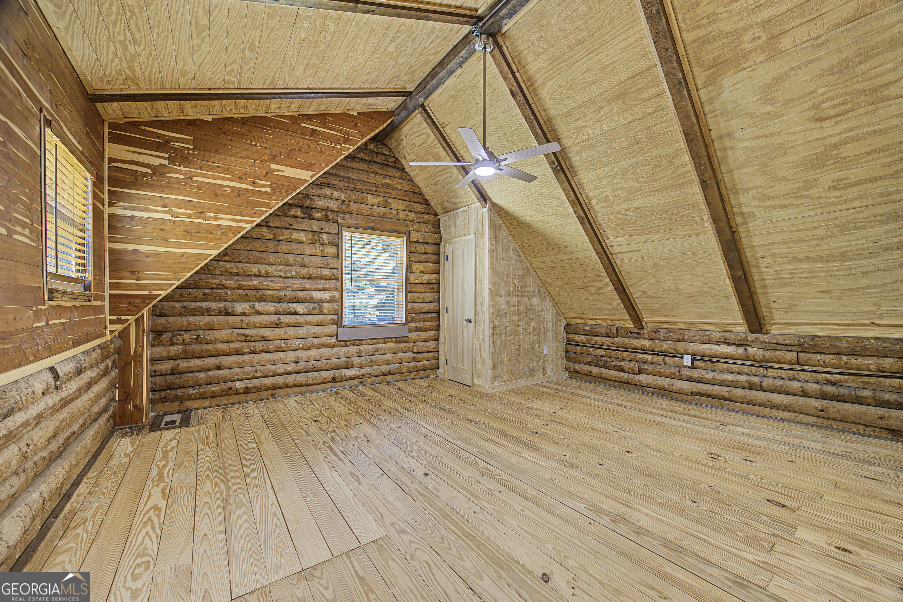 2374 Gresham Road Property Photo 10