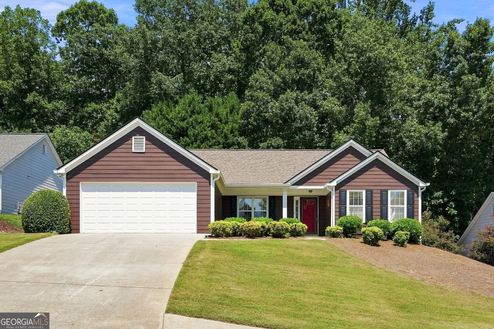 332 Spring Hill Drive Property Photo 1