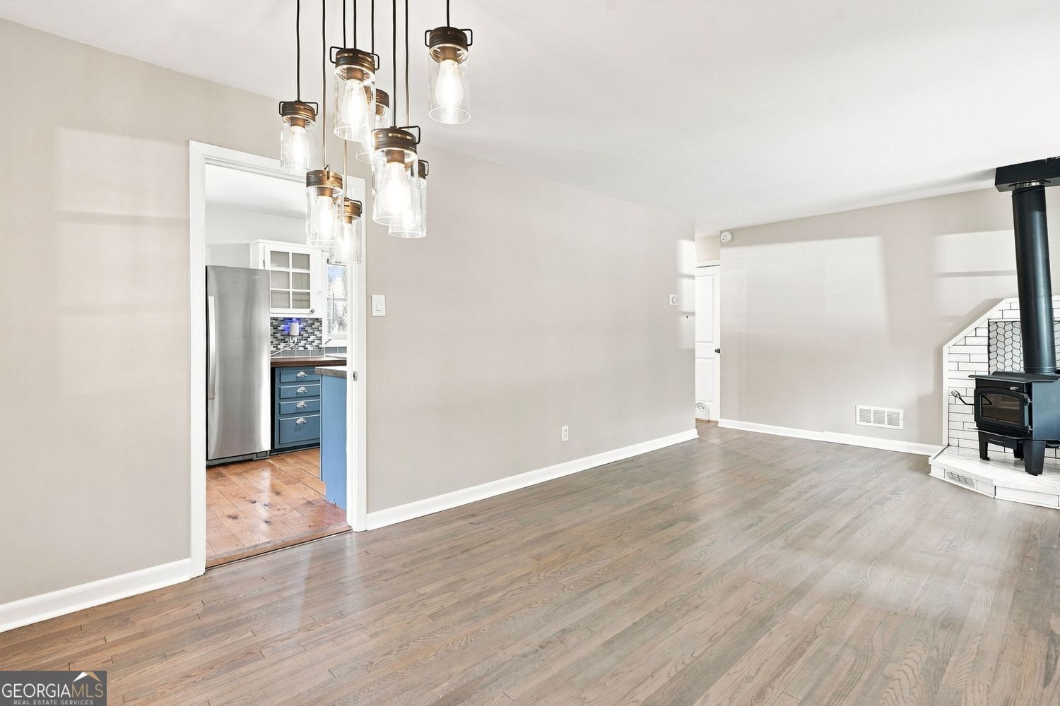 128 Dickson Court Property Photo 10