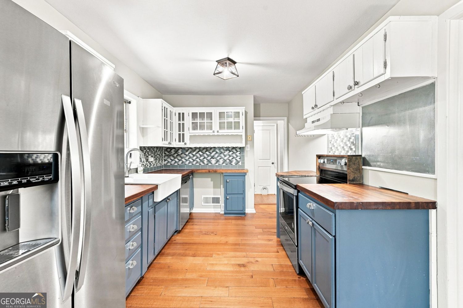128 Dickson Court Property Photo 22