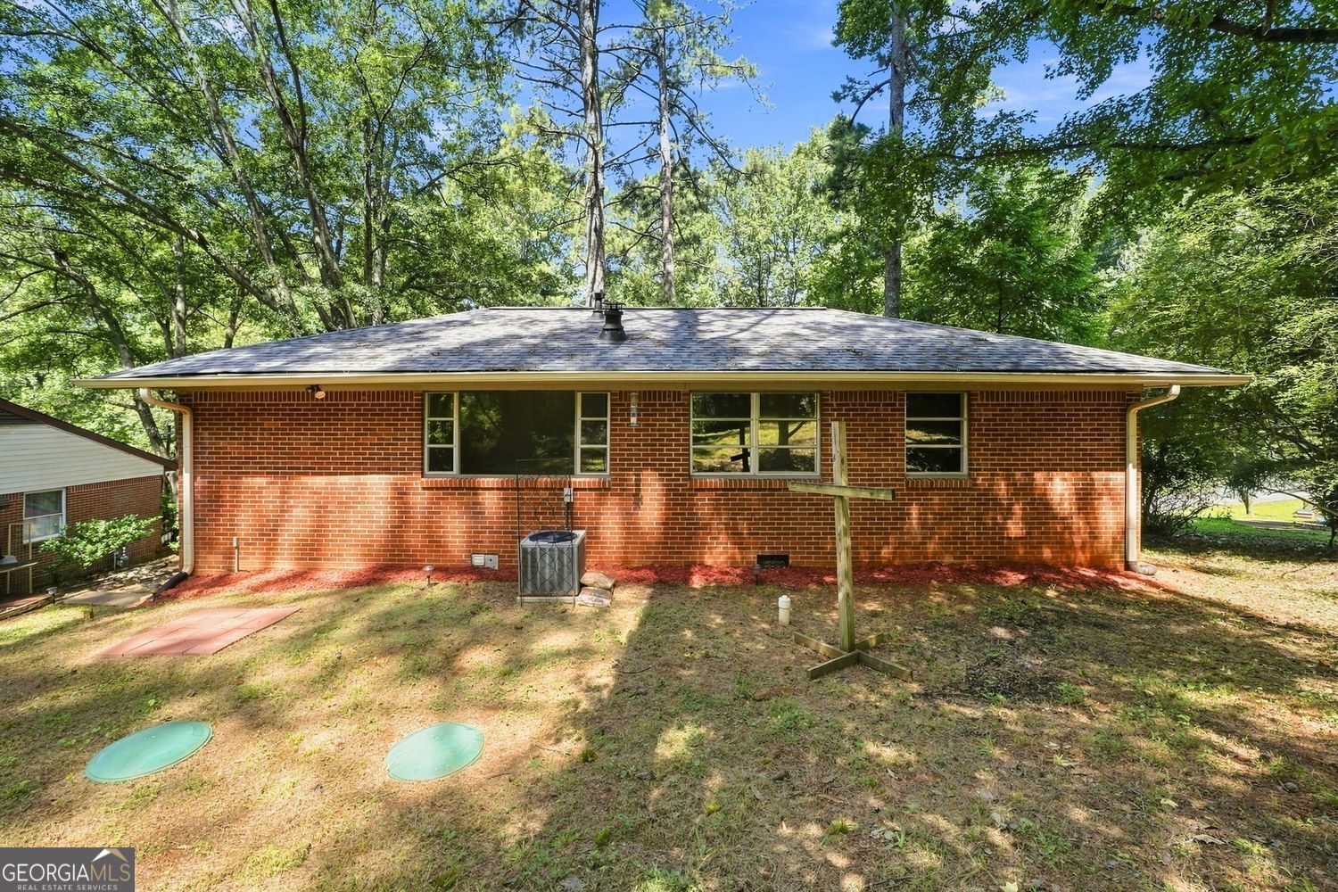 128 Dickson Court Property Photo 40
