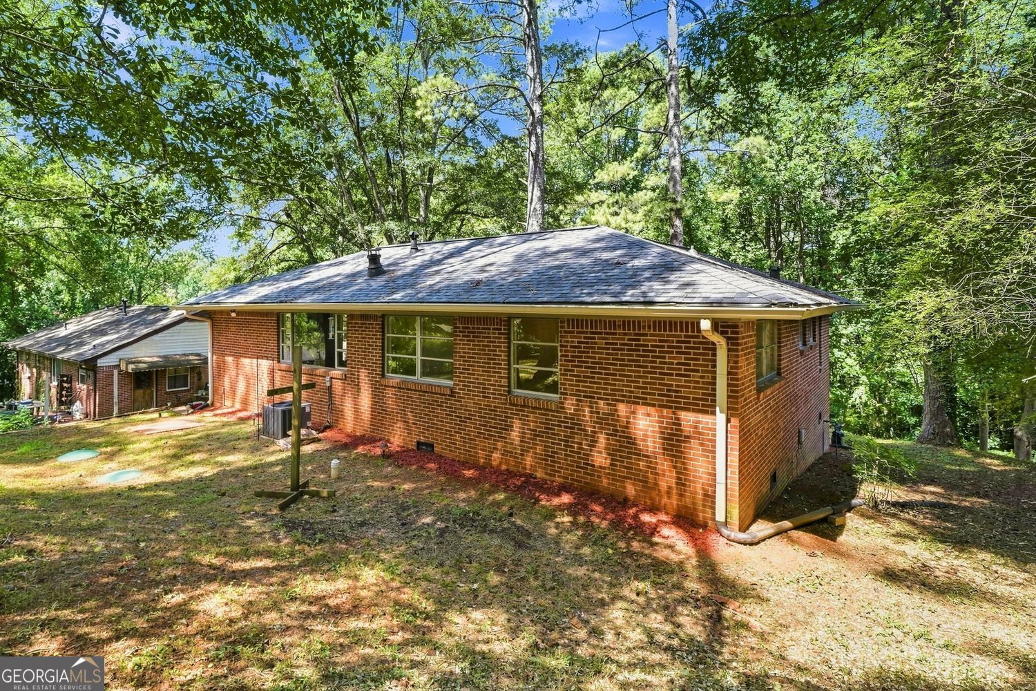 128 Dickson Court Property Photo 41