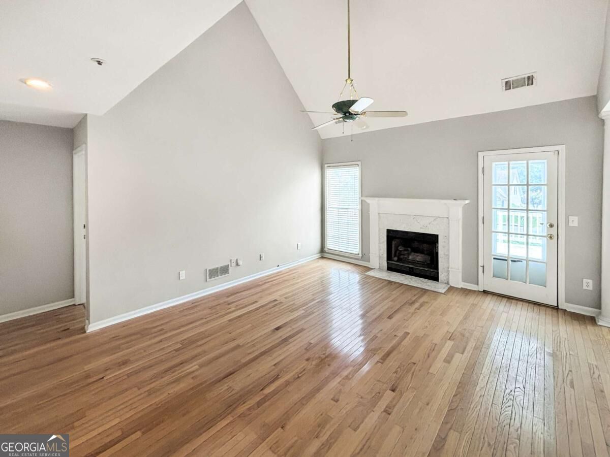 2092 Drogheda Lane Property Photo 3