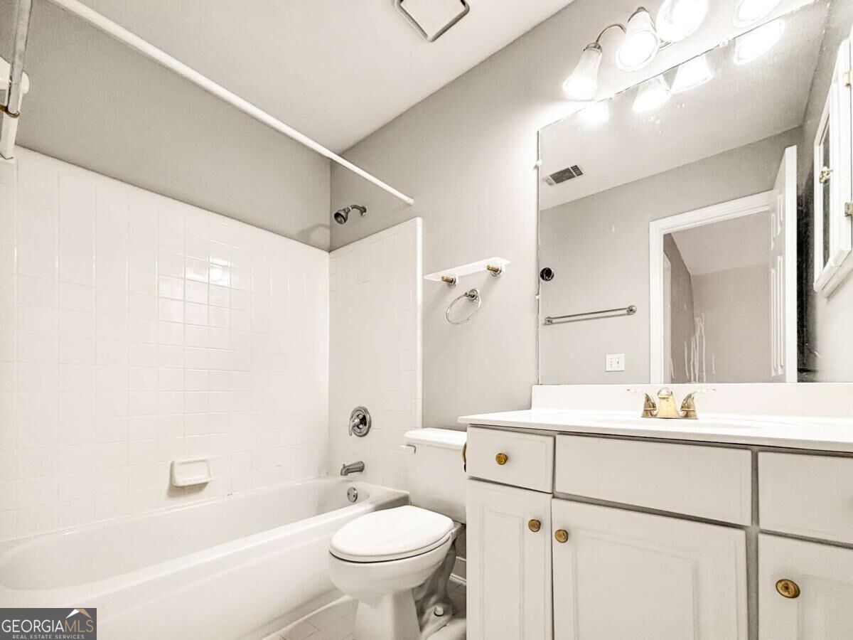 2092 Drogheda Lane Property Photo 24