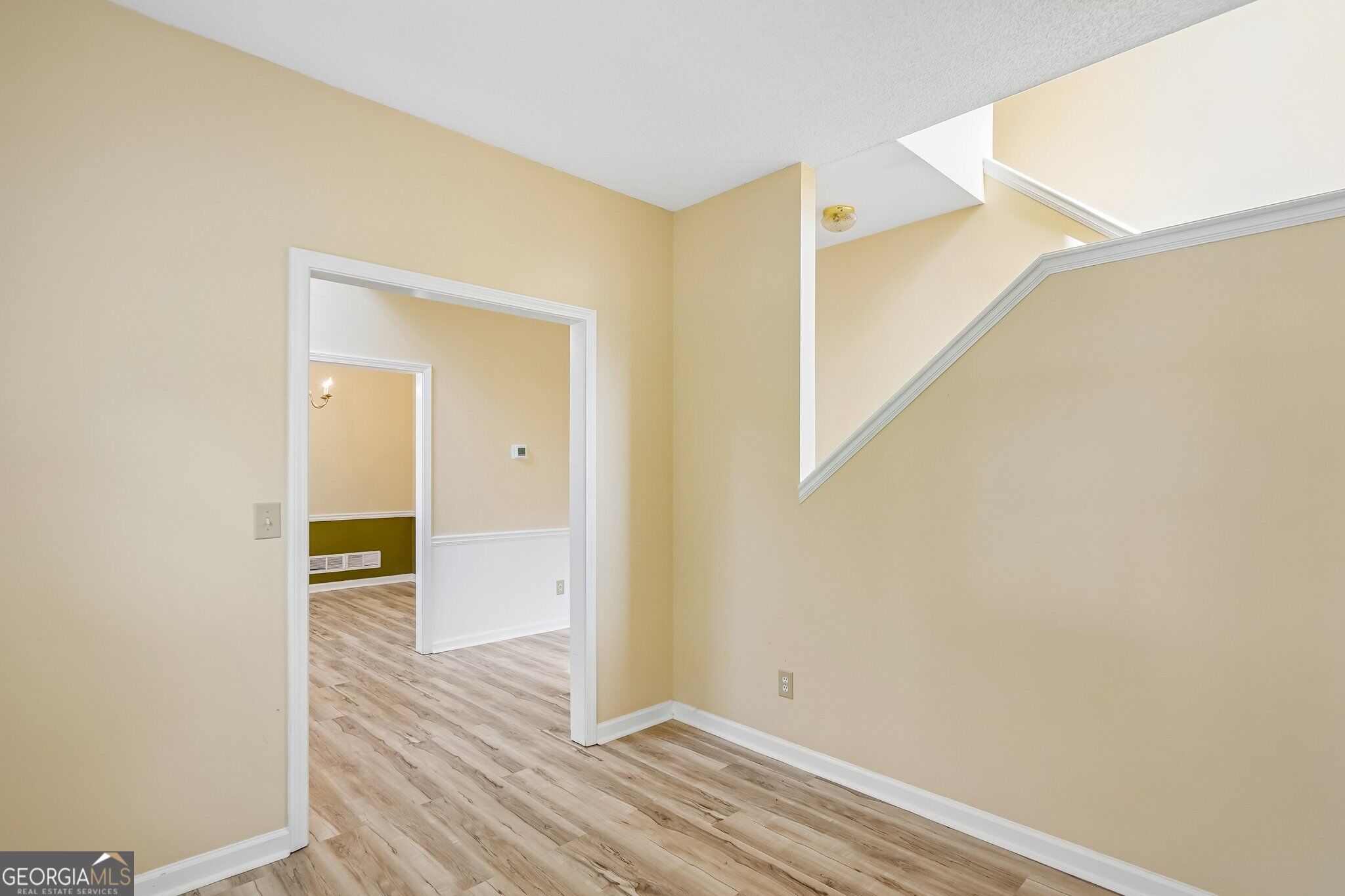 382 Silverthorn Drive Property Photo 22