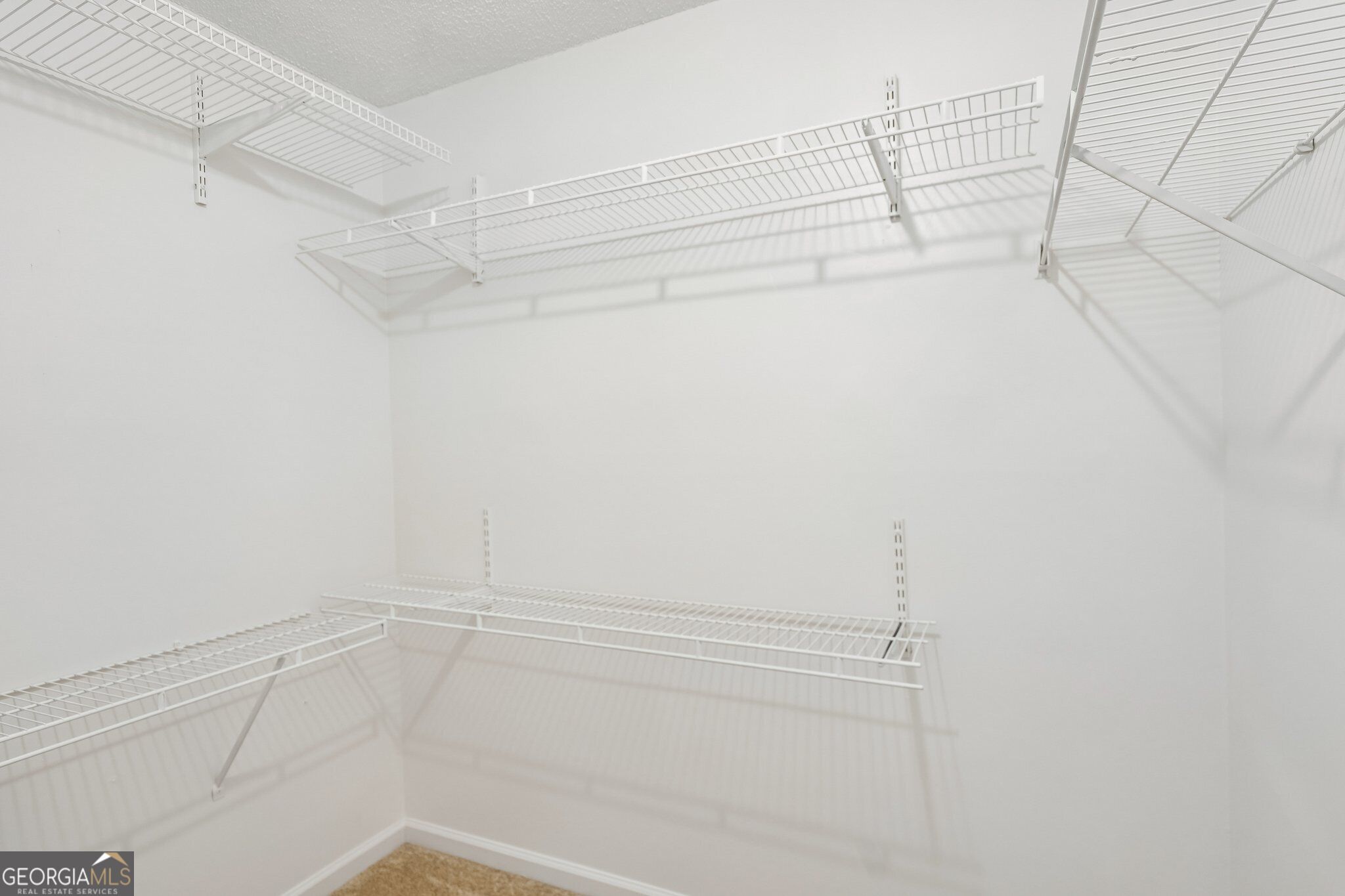 382 Silverthorn Drive Property Photo 31
