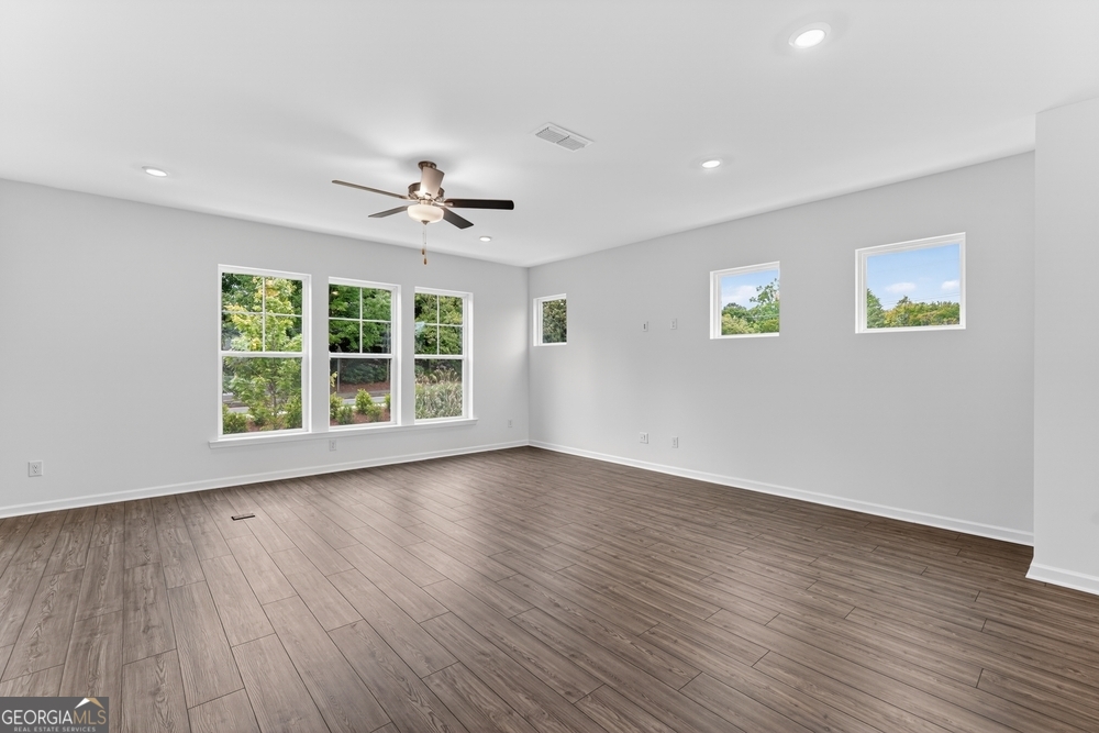 106 Epperly Way Property Photo 5