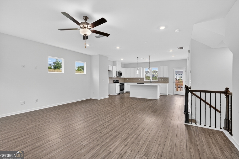 106 Epperly Way Property Photo 16