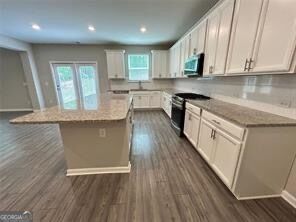 4427 Waxwing Street Property Photo 5