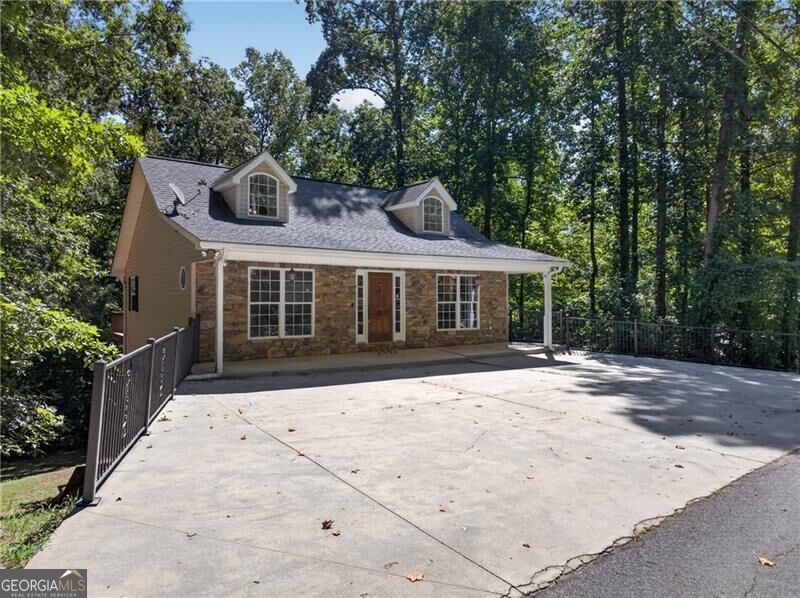 825 Rue Fluer De Lis Property Photo 3