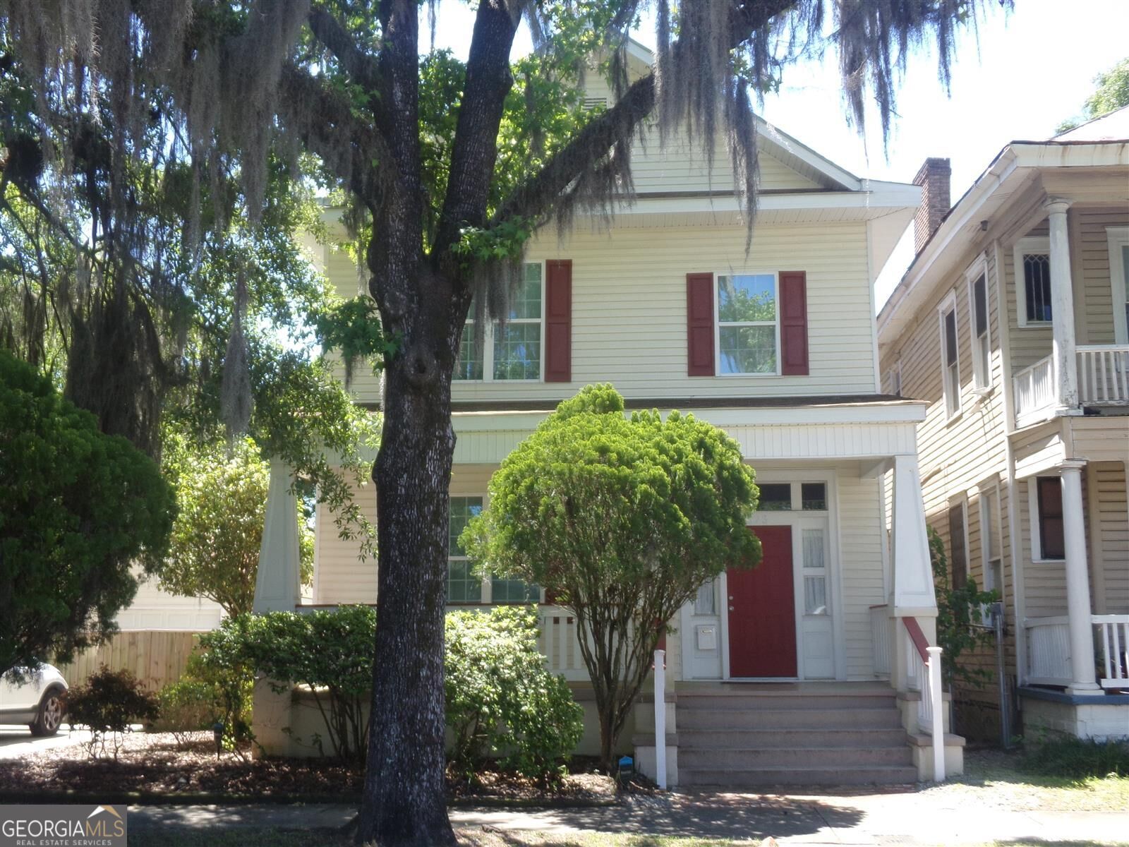 523 W 44th Street Property Photo 3