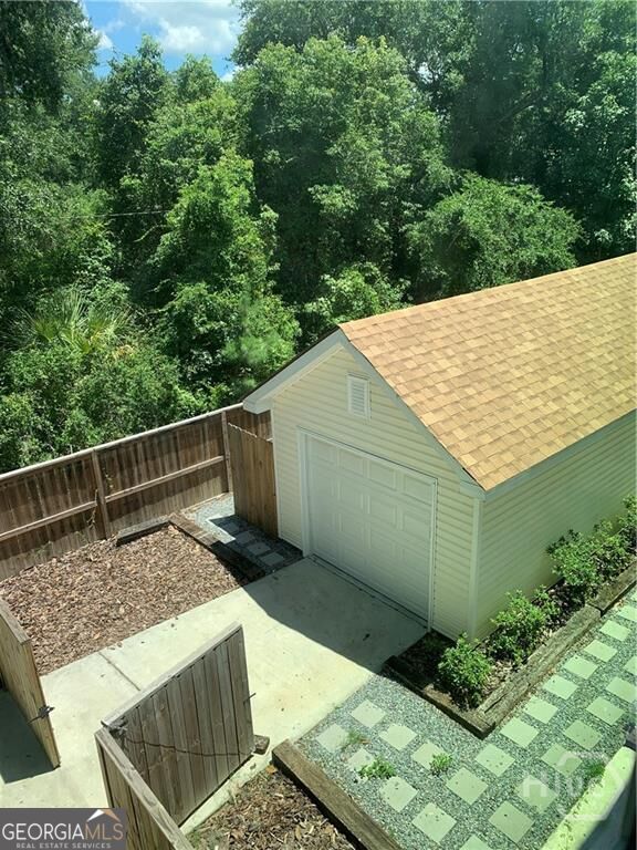 523 W 44th Street Property Photo 8