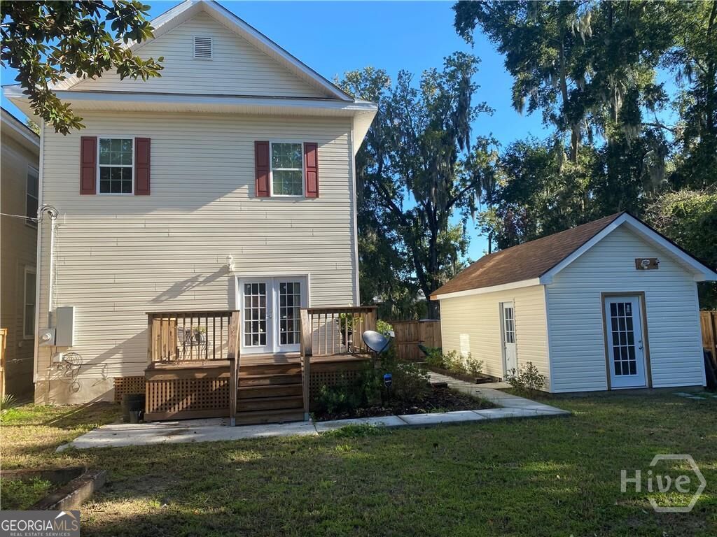 523 W 44th Street Property Photo 13