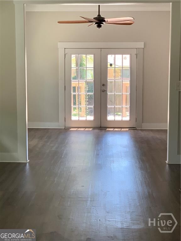 523 W 44th Street Property Photo 14