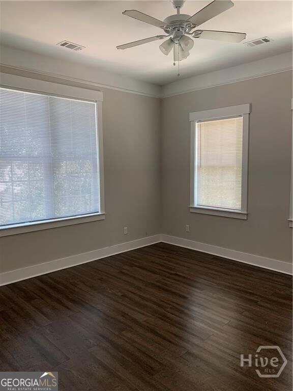 523 W 44th Street Property Photo 17