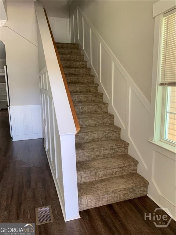 523 W 44th Street Property Photo 31