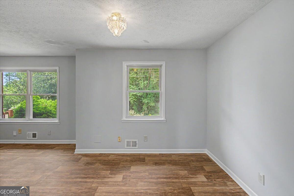 2913 Vogue Drive Property Photo 7