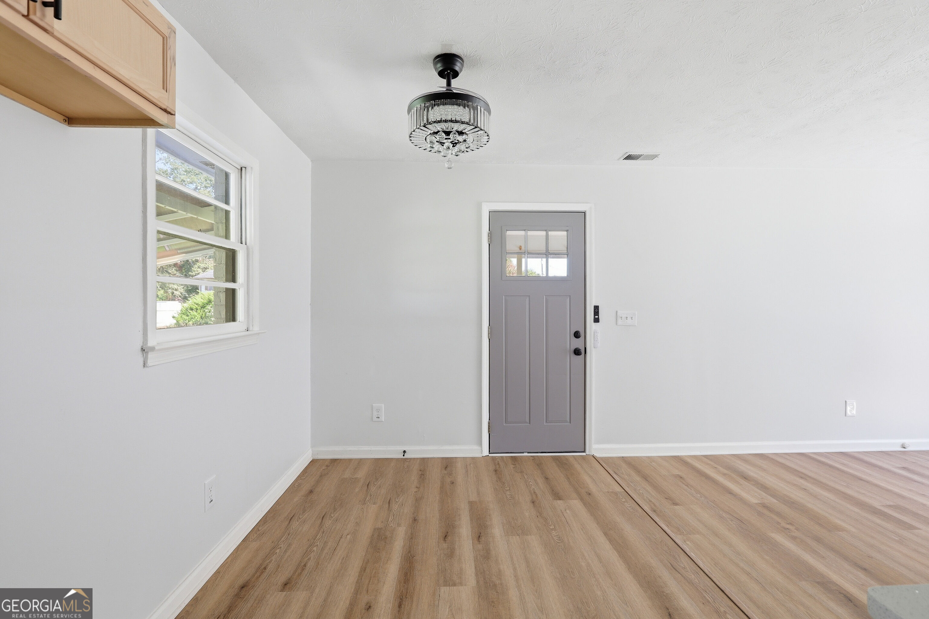 5734 Hill Road Property Photo 6