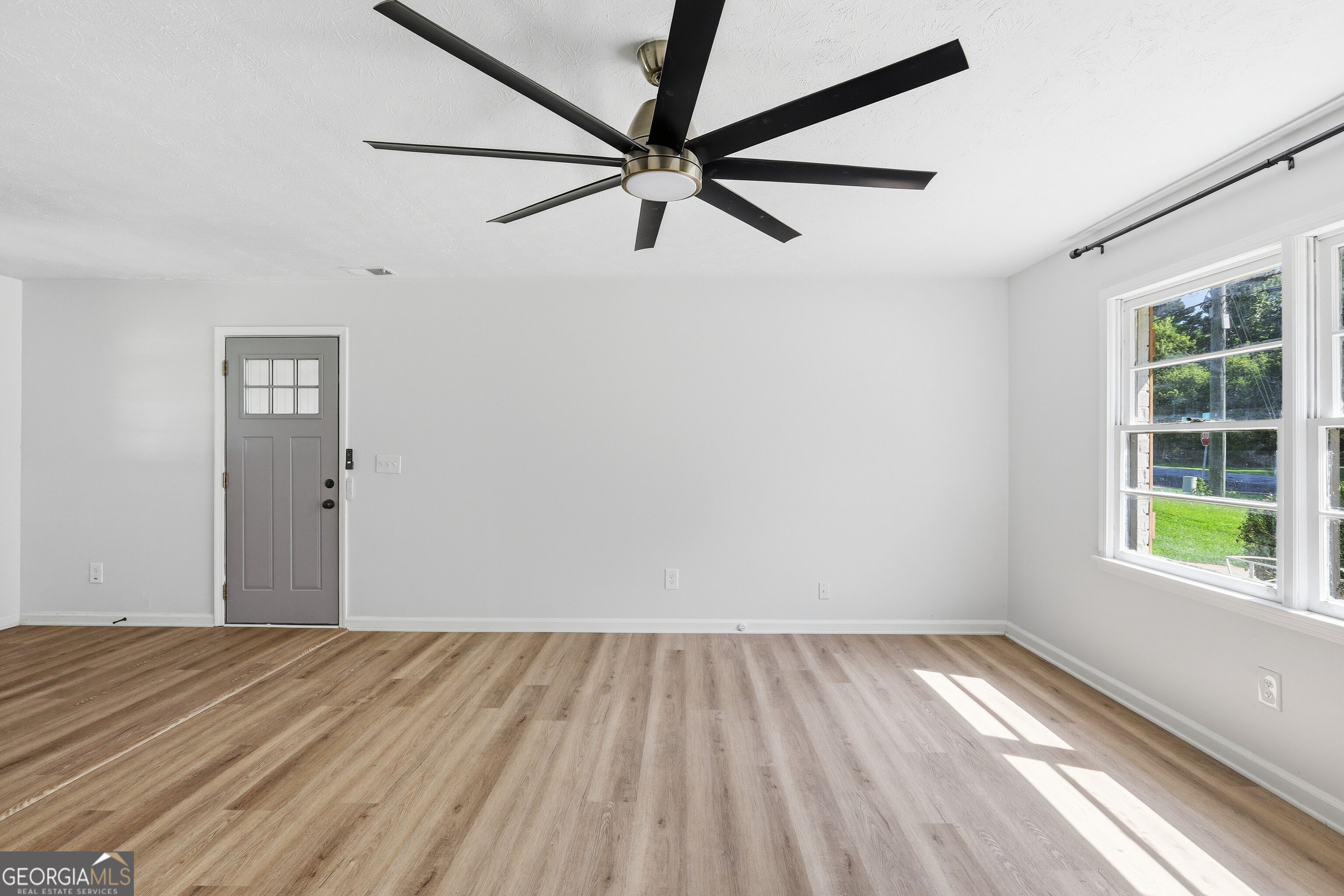 5734 Hill Road Property Photo 8