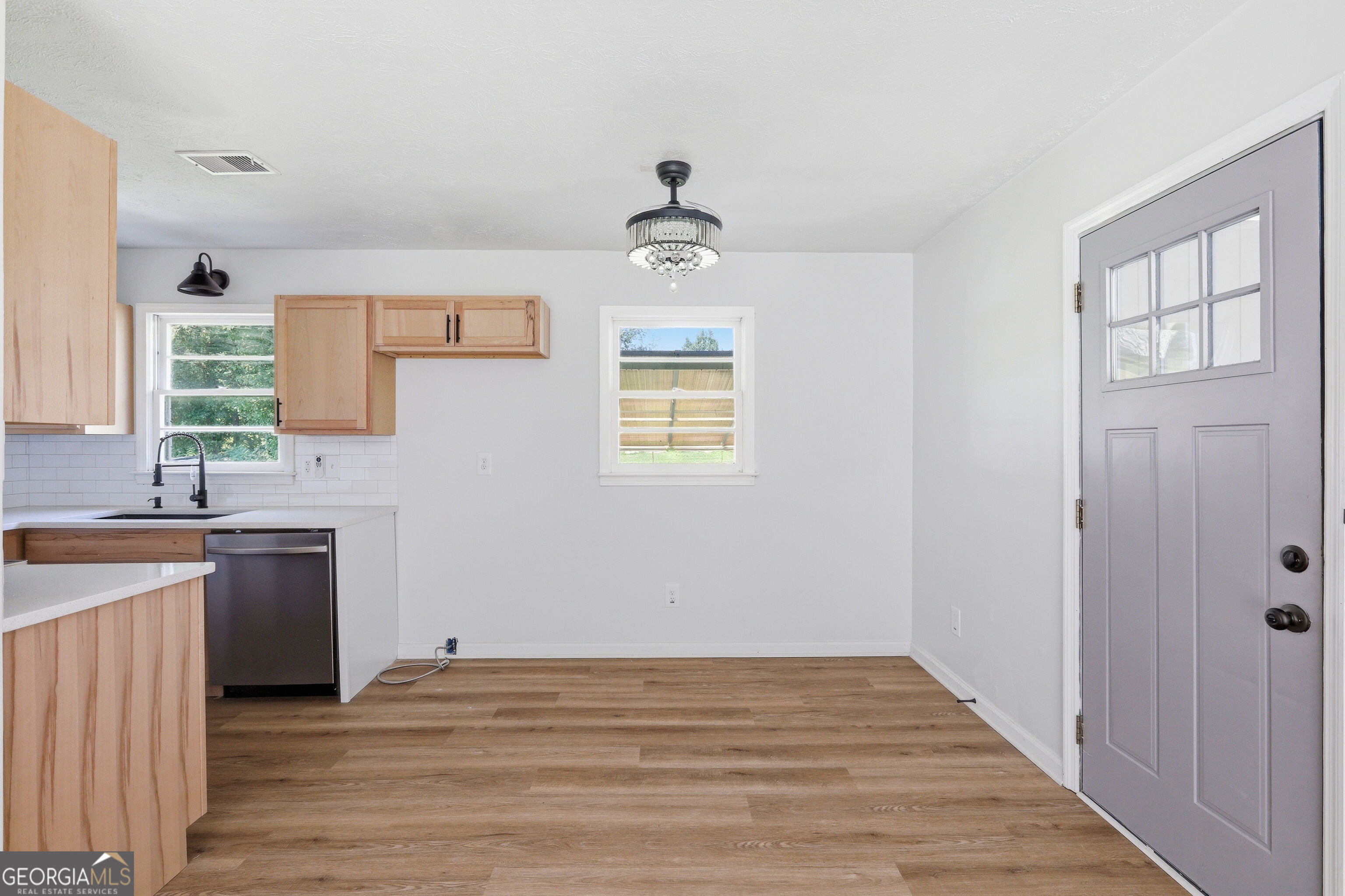 5734 Hill Road Property Photo 11