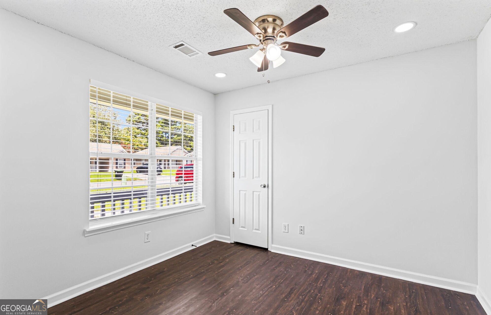 138 Kensington Circle Property Photo 12