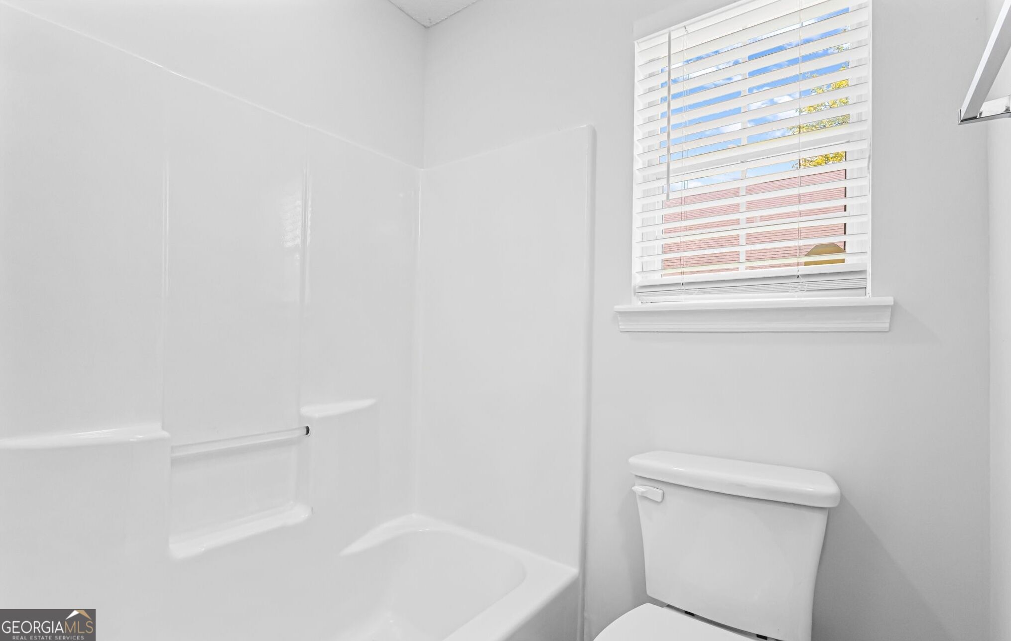 138 Kensington Circle Property Photo 13