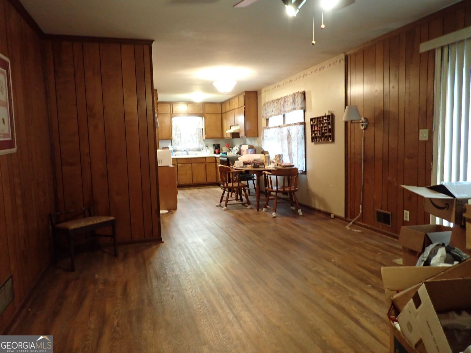 8295 Valley Stream Drive Property Photo 3