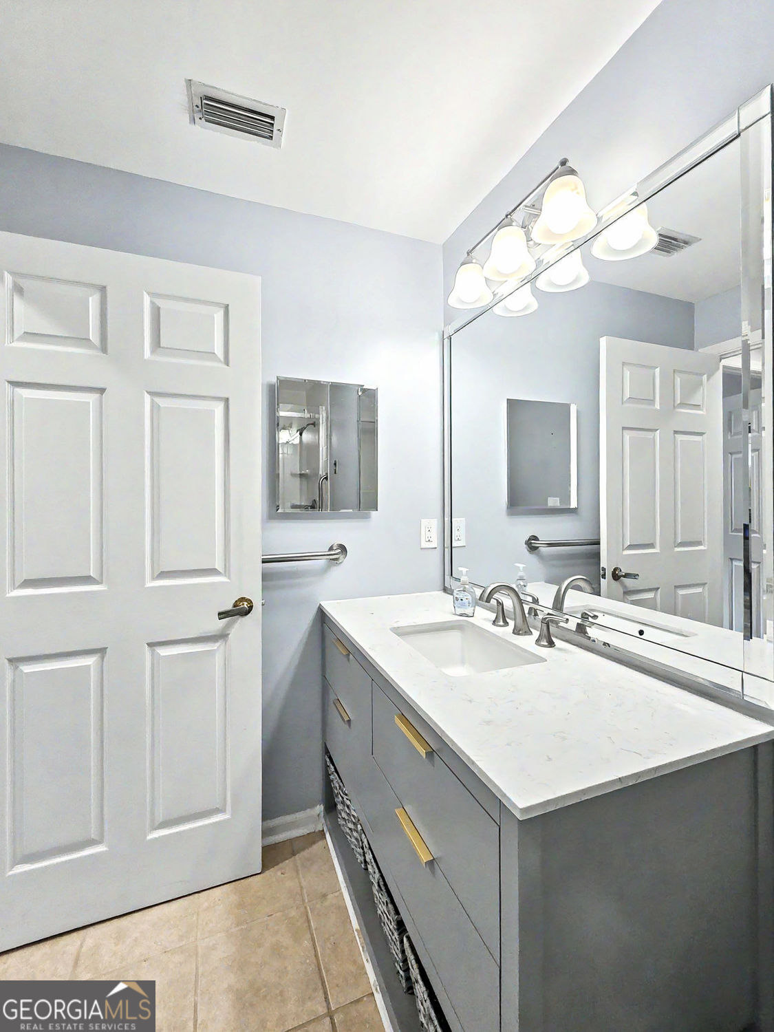 1800 Clairmont Lake # 301 Property Photo 12