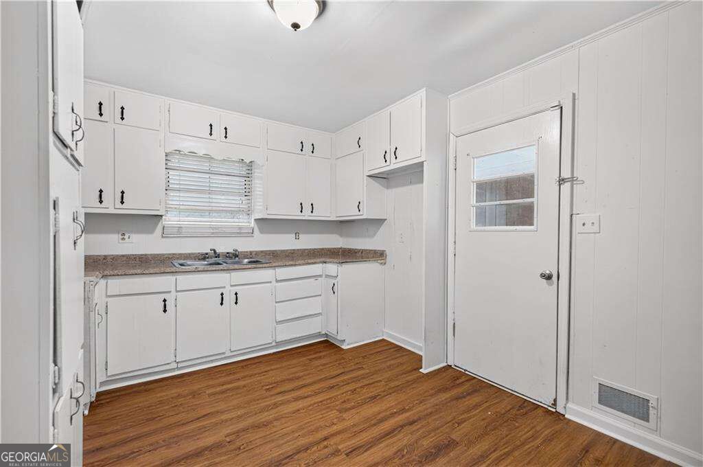 4231 Renda Place Property Photo 7