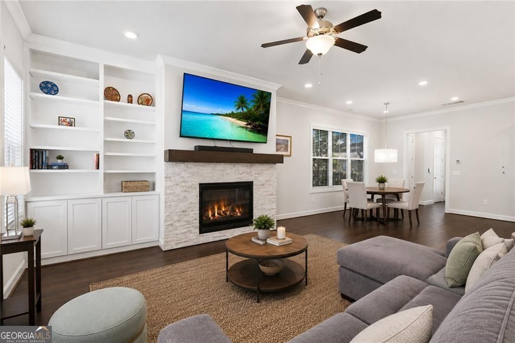 200 Magnolia Blossom Court Property Photo 5