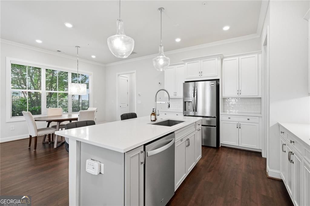200 Magnolia Blossom Court Property Photo 6
