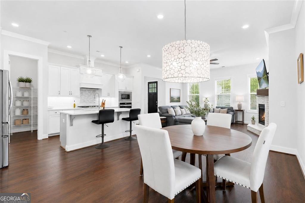 200 Magnolia Blossom Court Property Photo 7