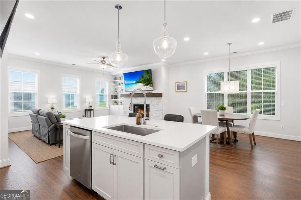 200 Magnolia Blossom Court Property Photo 28