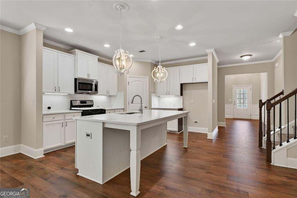 1125 Pebble Creek Lane Property Photo 8