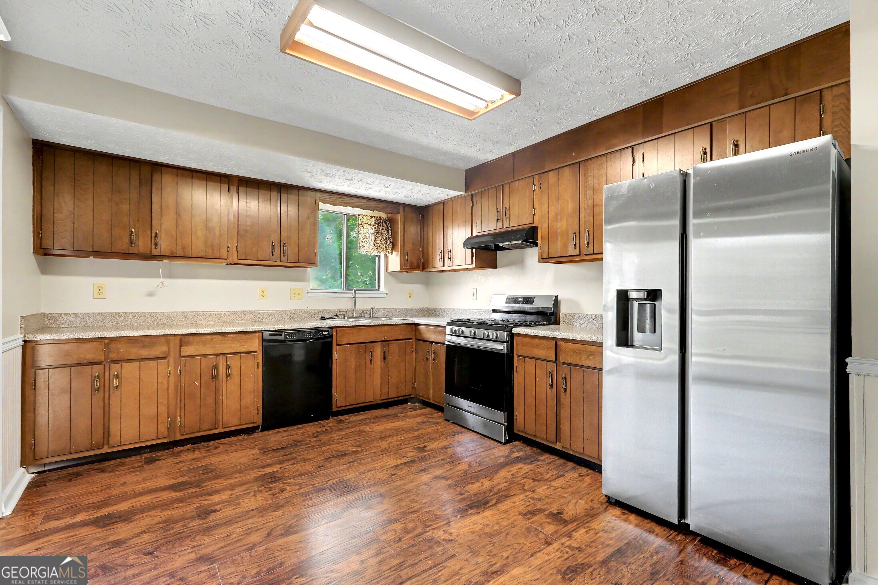 2571 Wildflower Lane Property Photo 11