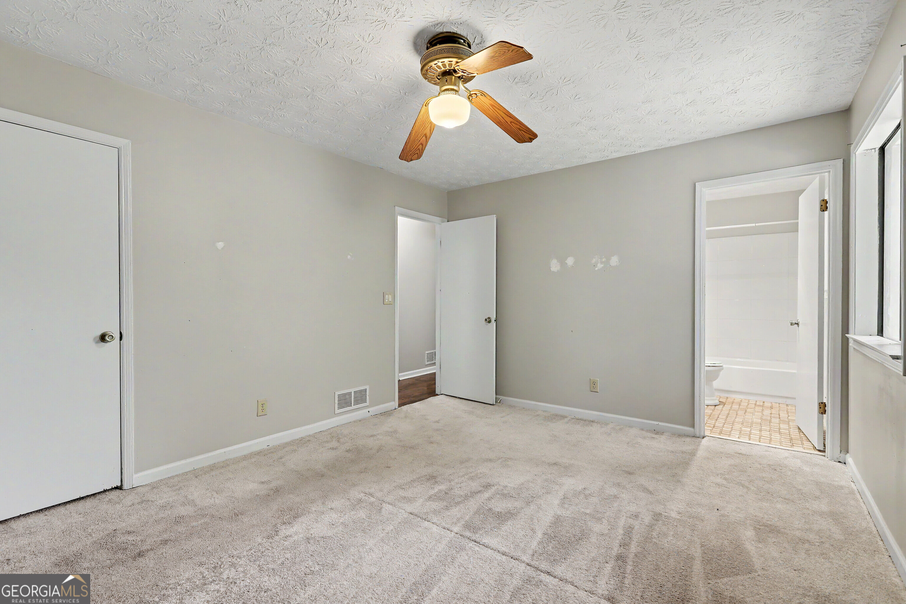 2571 Wildflower Lane Property Photo 14