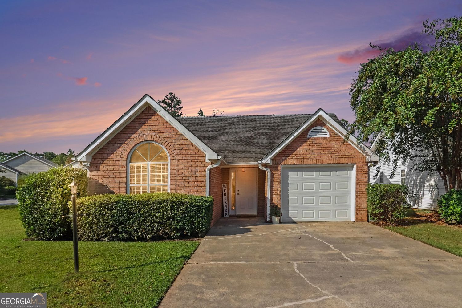 37 Greentree Drive