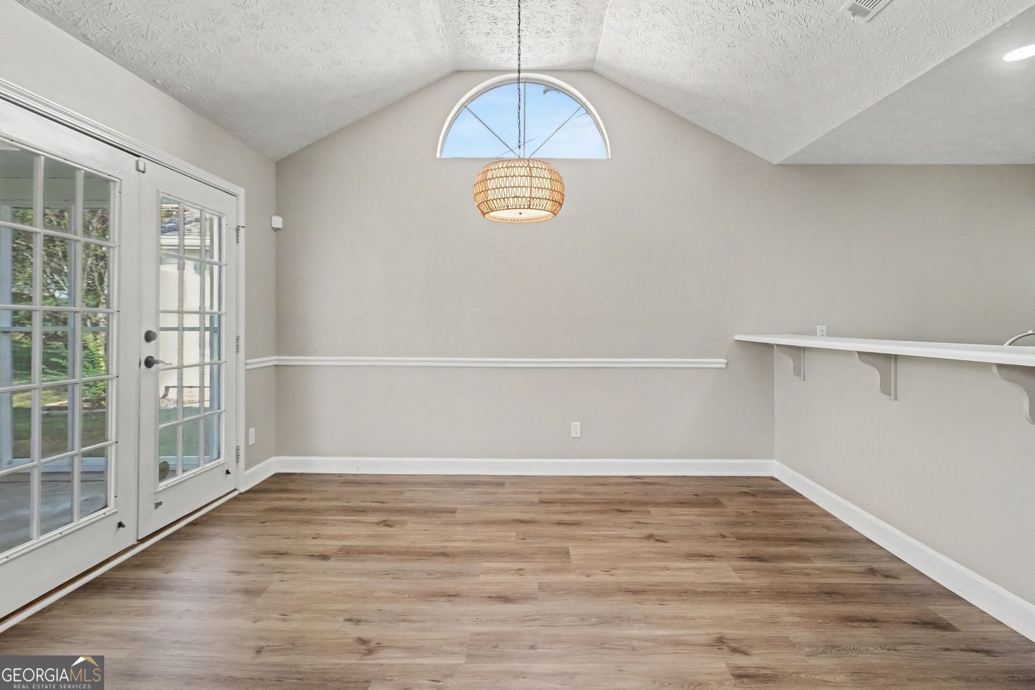 37 Greentree Drive Property Photo 11