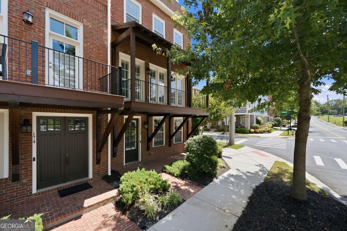 170 Cole Street Ne # 3 Property Photo 1