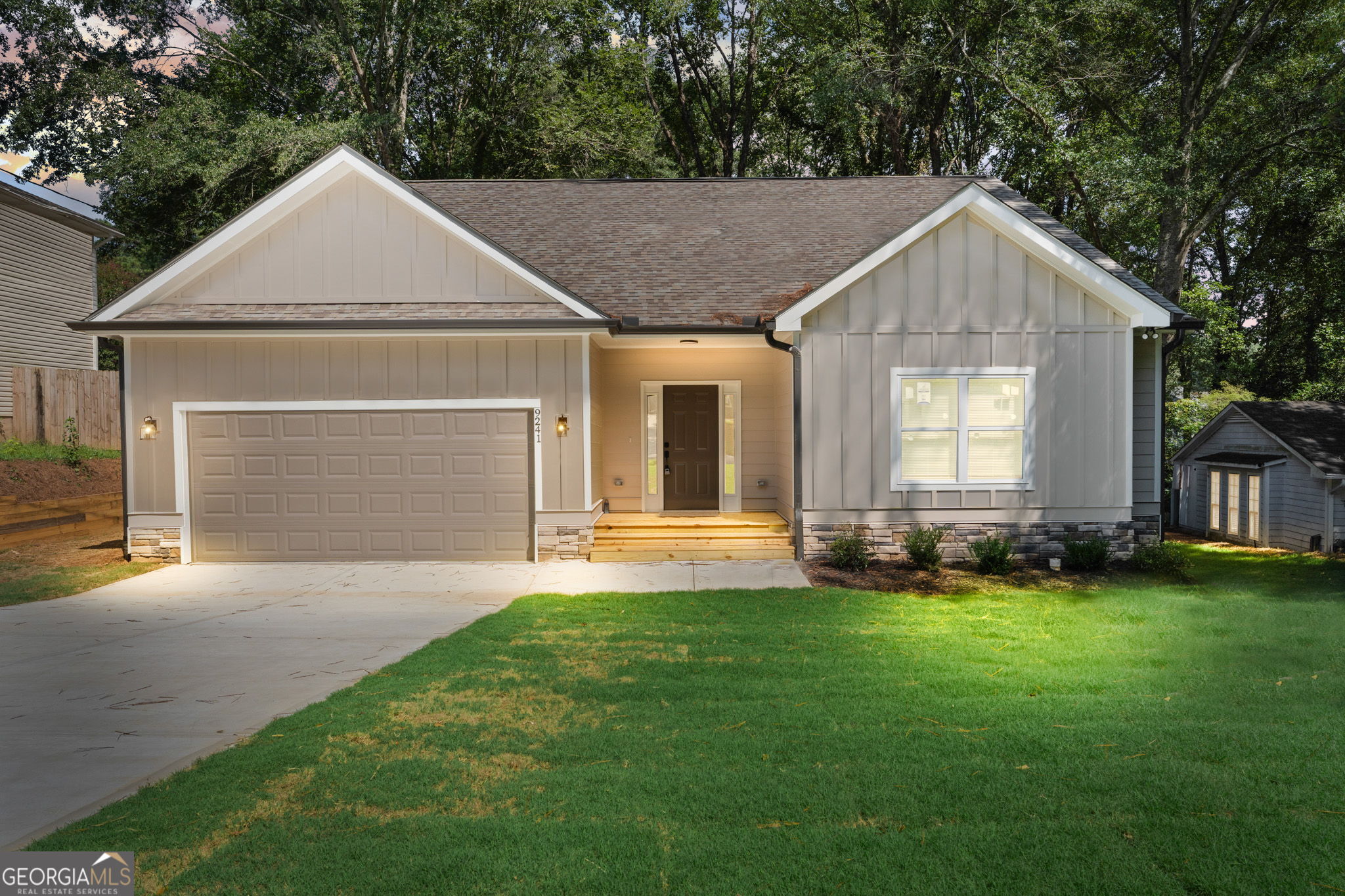 9241 Raven Drive Property Photo 1