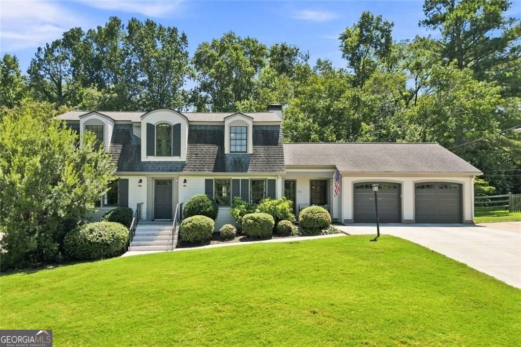 241 Angla Drive Se Property Photo 1