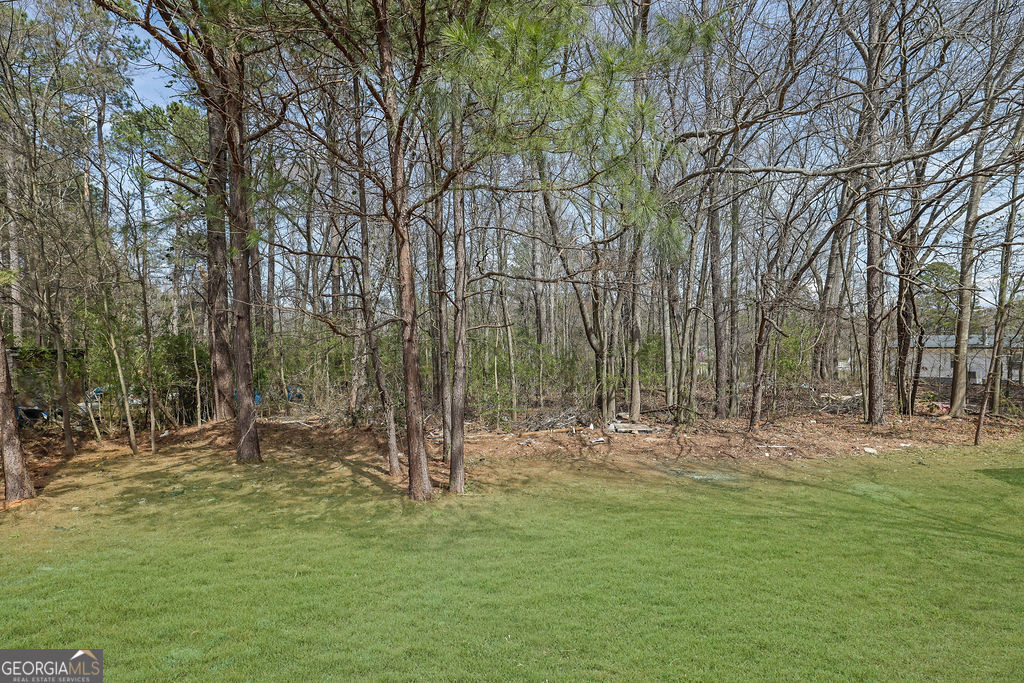 2030 Euclid Street Property Photo 10