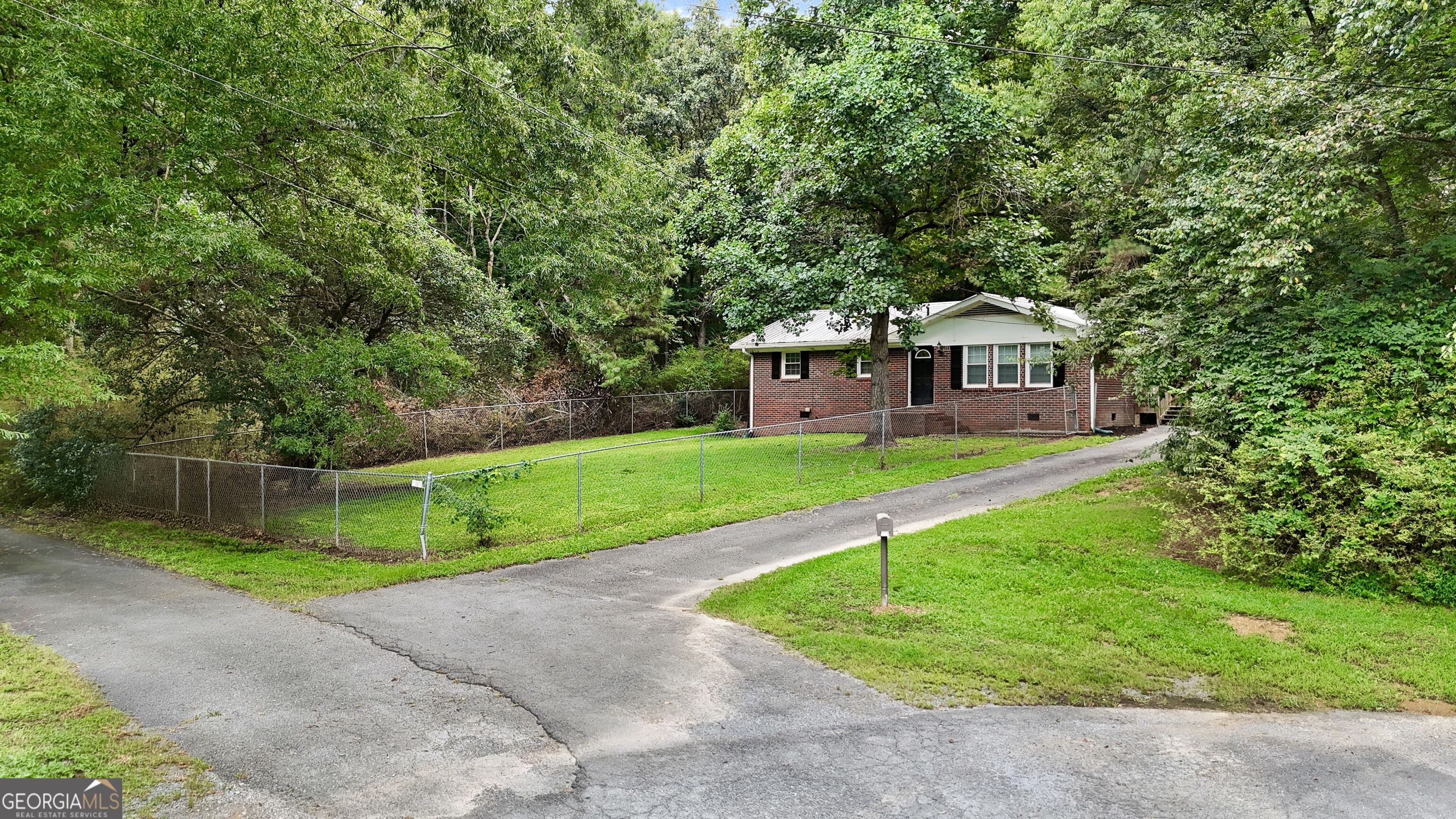 227 Cantrell Drive Sw Property Photo 4