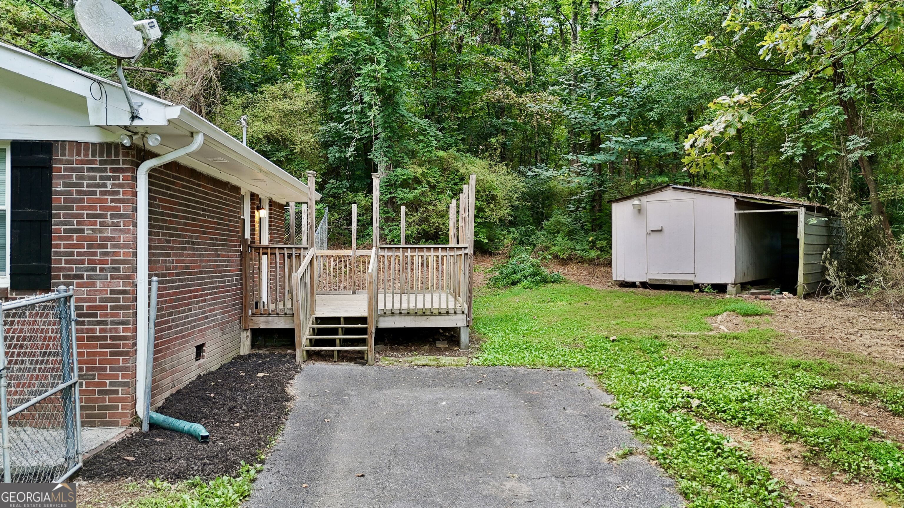 227 Cantrell Drive Sw Property Photo 5