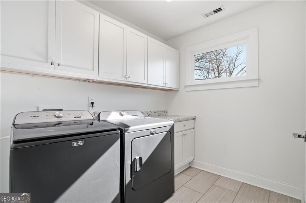 210 S Howard Street Se Property Photo 29